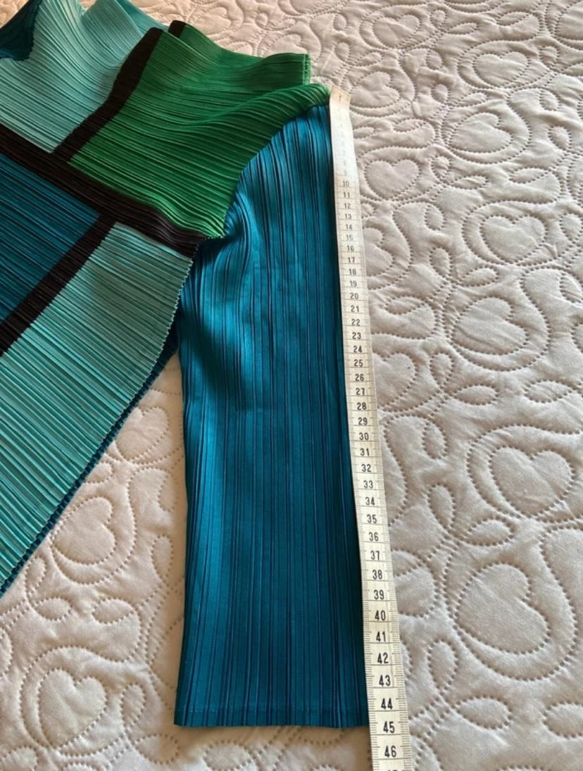 Original vestido de acordeón, cuello chimenea, estilo de Miyake. Talla Unica – photo 20